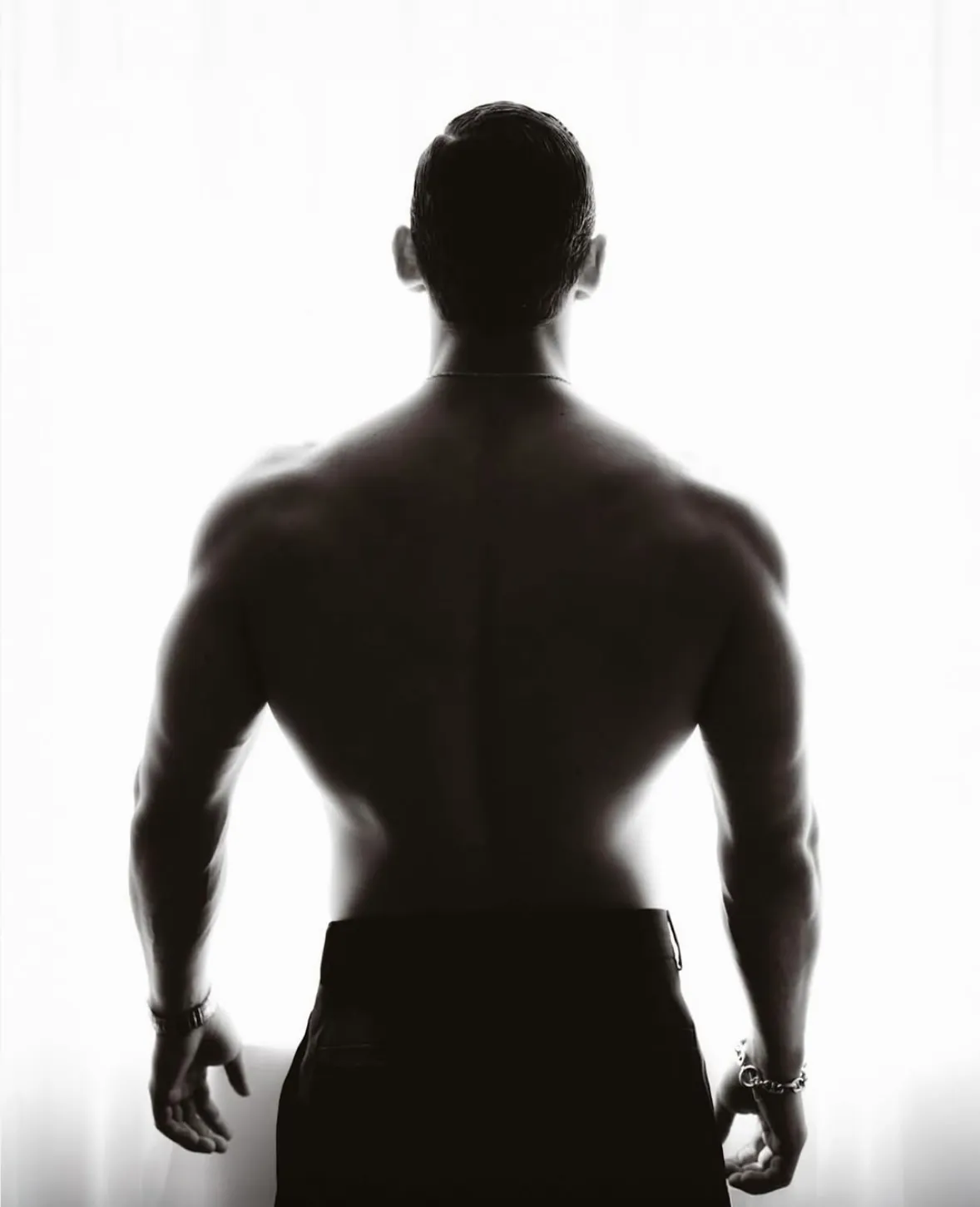 Numéro - Miguel Herrán